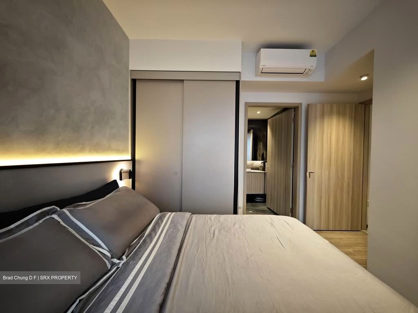 Sengkang Grand Residences (D19), Apartment #592018101